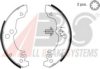 FORD 5021302 Brake Shoe Set
